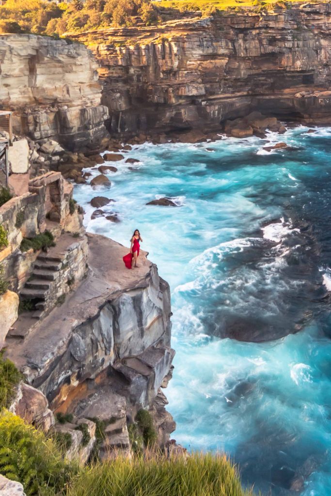 The amazing and picturesque cliff of Diamond Bay in Sydney