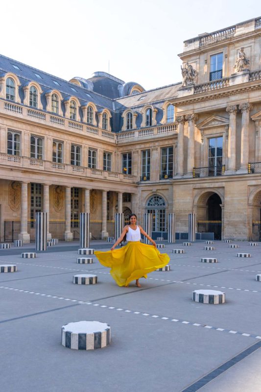 Black and white columns at Palais Royal