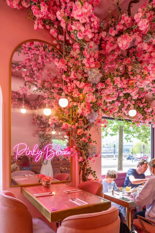 Pinky bloom cafe decorated with pink floral decor.